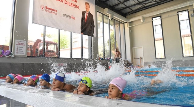 Çamdibi Yarı Olimpik Yüzme Havuzu çocukların vazgeçilmezi oldu