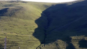 Dağın eteğinde Atatürk silüeti ortaya çıktı