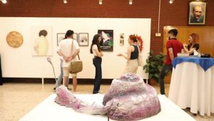 Dokuz Eylül Üniversitesi Güzel Sanatlar'dan 'Zamansız' sergi