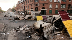 Fransa'da isyancılar silahlarla sokaklara indi: OHAL ilan edilmesi gündemde