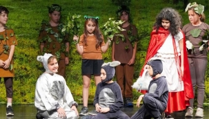 Gaziemir'de sahne çocukların