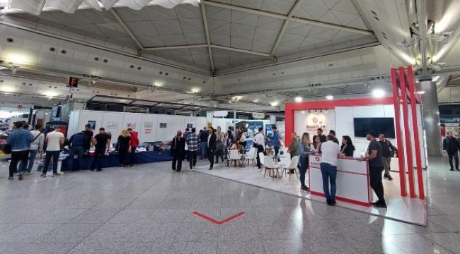 Havacılık Eğitim Fuarı'nda Dokuz Eylül Üniversitesi standına yoğun ilgi