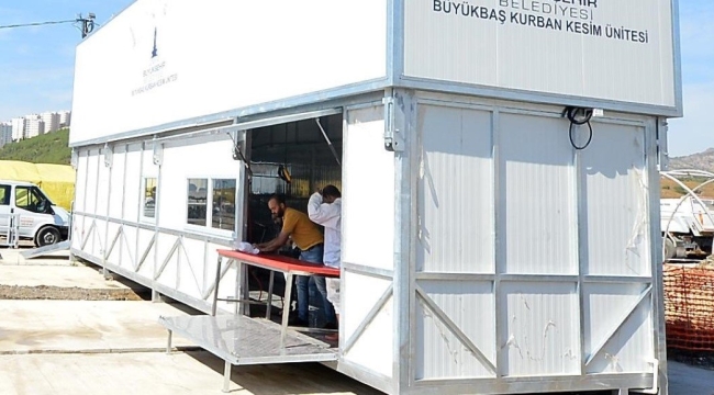 İzmir'de kurban kesimi için 9 mobil ünite ve 12 çadır hizmete girdi