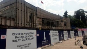 İzmir Fuarı'nın simge kapılarında yenileme çalışması başladı