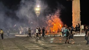 İzmir'de Fenerbahçe taraftarının kupa coşkusu