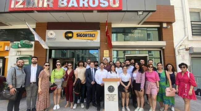 İzmir'de genç avukatlar sorunlarına çözüm istedi