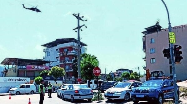 İzmir'de iki ilçede jandarmadan havadan ve karadan trafik denetimi
