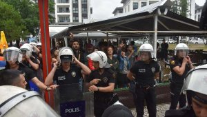 İzmir'de LGBT gerginliği! Tepki gösterdiler