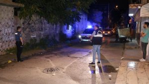İzmir'de sokakta silahlı kavga: 1 ölü, 1 yaralı