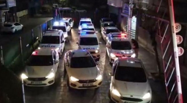 İzmir'de yasa dışı bahis operasyonu; 17 gözaltı