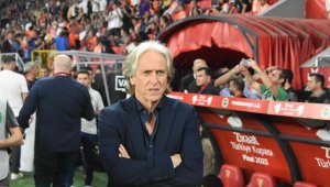 Jorge Jesus, Fenerbahçe'den ayrıldığını açıkladı