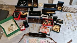 'Kapora' dolandırıcıları! Paralar, altınlar, dövizler..