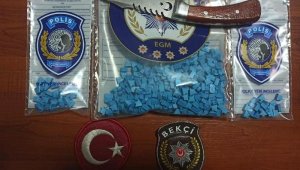 Motosikletteki poşette 500 ecstasy hap bulundu