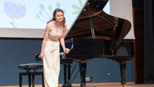 Mozart Piyano Yarışması birincisi İzmir'den