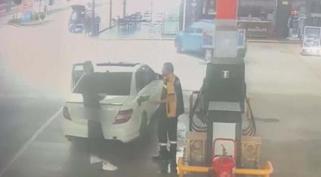 Piyasaya sahte dolar süren 2 kişiye otelde baskın