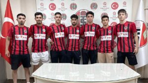 Turgutluspor 7 genci profesyonel yaptı