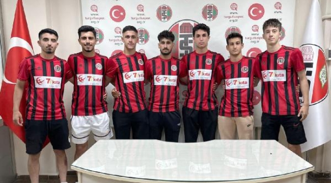 Turgutluspor 7 genci profesyonel yaptı