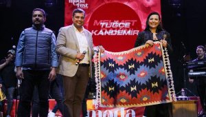 Uşak'ta Modafest sürüyor