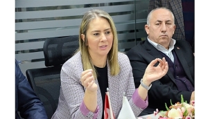 AK Partili Çankırı'dan Başkan Soyer'e: Biz hizmet ederiz siz şov yaparsınız