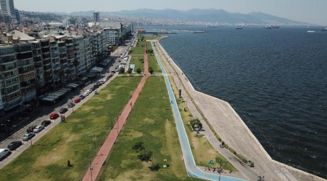 Aşırı sıcaklık uyarısı yapılan İzmir'de, Kordon boş kaldı