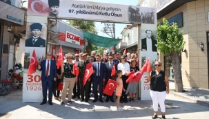Atatürk'ün Urla'da gelişinin 97. yılı halkın katılımıyla kutlandı
