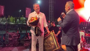 Balıkesir'de 15 Temmuz'a özel konserde İsmail Özkan sahne aldı