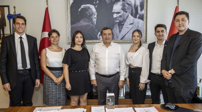 Başkan Batur'dan Konak Gençlik Meclisi'ne çalıştay desteği