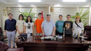 Başkan Doğruer, LGS'de dereceye giren öğrencilerle buluştu