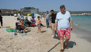 Başkan öncülük etti, Ilıca Plajı pırıl pırıl oldu