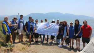 Bayram tatili sonrası Sakin Şehir Akyaka'yı pırıl pırıl yaptılar