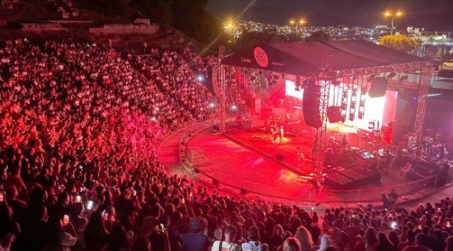 Bodrum Antik Tiyatro'da, Sertab Erener konseri