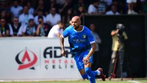 Bodrumspor'da Süleyman kaldı, iki oyuncu ayrıldı