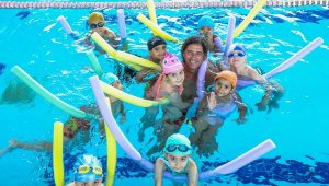 Buca Belediyesi yüzme kurslarına büyük ilgi