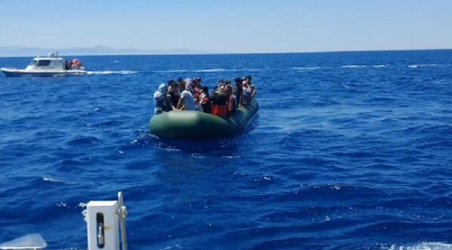 Çanakkale'de, Yunanistan'ın geri ittiği 84 göçmen kurtarıldı