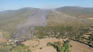 Çeşme'ye 4 uçak, 7 helikopterle müdahale