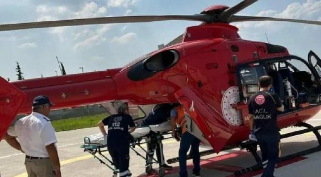 Denizde boğulma tehlikesi geçiren çocuğa ambulans helikopterle sevk