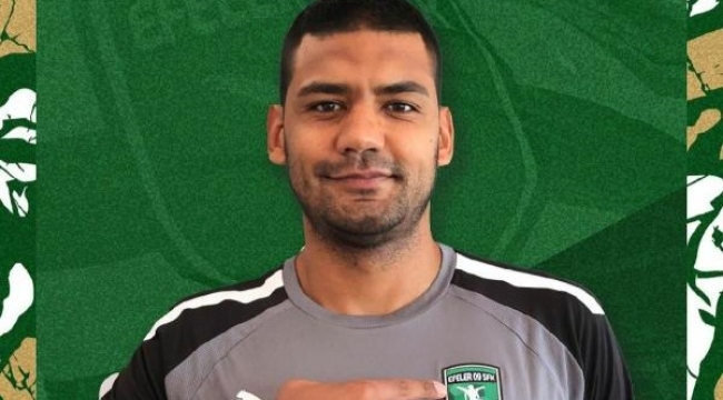 Efeler 09'da Mert ve Uğur takımda kaldı