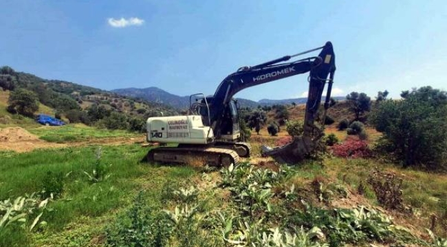 Ekskavatörle kaçak tarihi eser kazısına 3 gözaltı