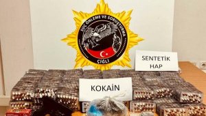 Evinde kokain ve uyuşturucu hapla yakalandı