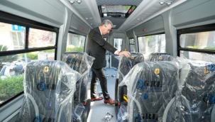 Gaziemir Belediyesi'nin özel donanımlı engelli aracı hizmette