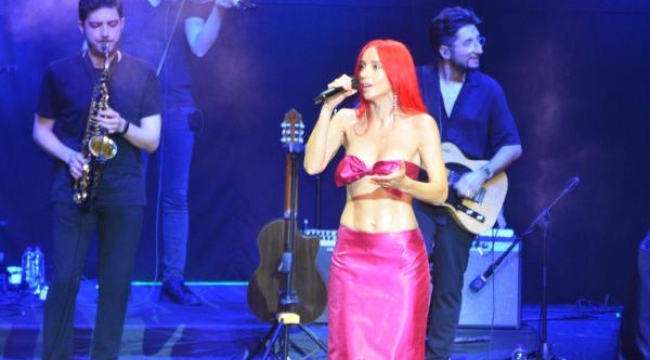 Gülşen, Türkiye'de kaldı