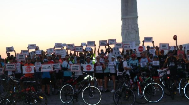 İstanbul'da ölen bisikletçi için İzmir'de eylem
