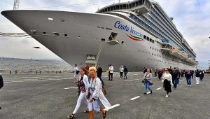 İzmir, 6 ayda 534 bin yabancı turist ağırladı