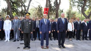İzmir'de 15 Temmuz şehitleri törenle anıldı