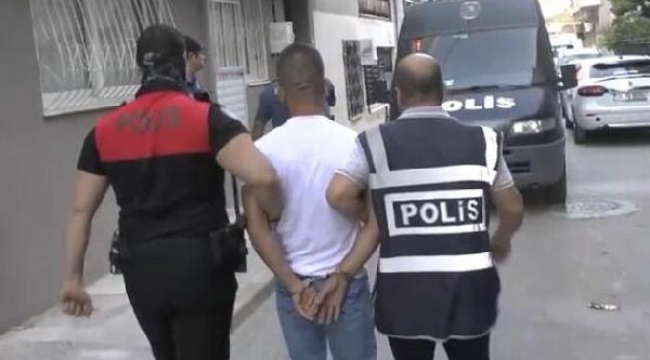İzmir'de büyük çete operasyonu: 18 gözaltı