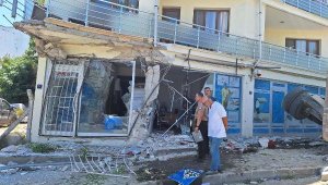 Kamyon ortalığı savaş alanına çevirdi