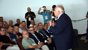 Karşıyaka'da gergin kongre