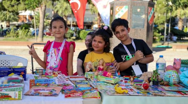 Karşıyaka'da har hafta çocuklar için ikinci el pazarı kuruluyor
