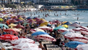 Kuşadası, bayram tatili boyunca 2 milyon kişiye ev sahipliği yaptı