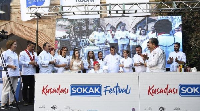Kuşadası Sokak Festivali'nde yemek ve tadım atölyelerine yoğun ilgi